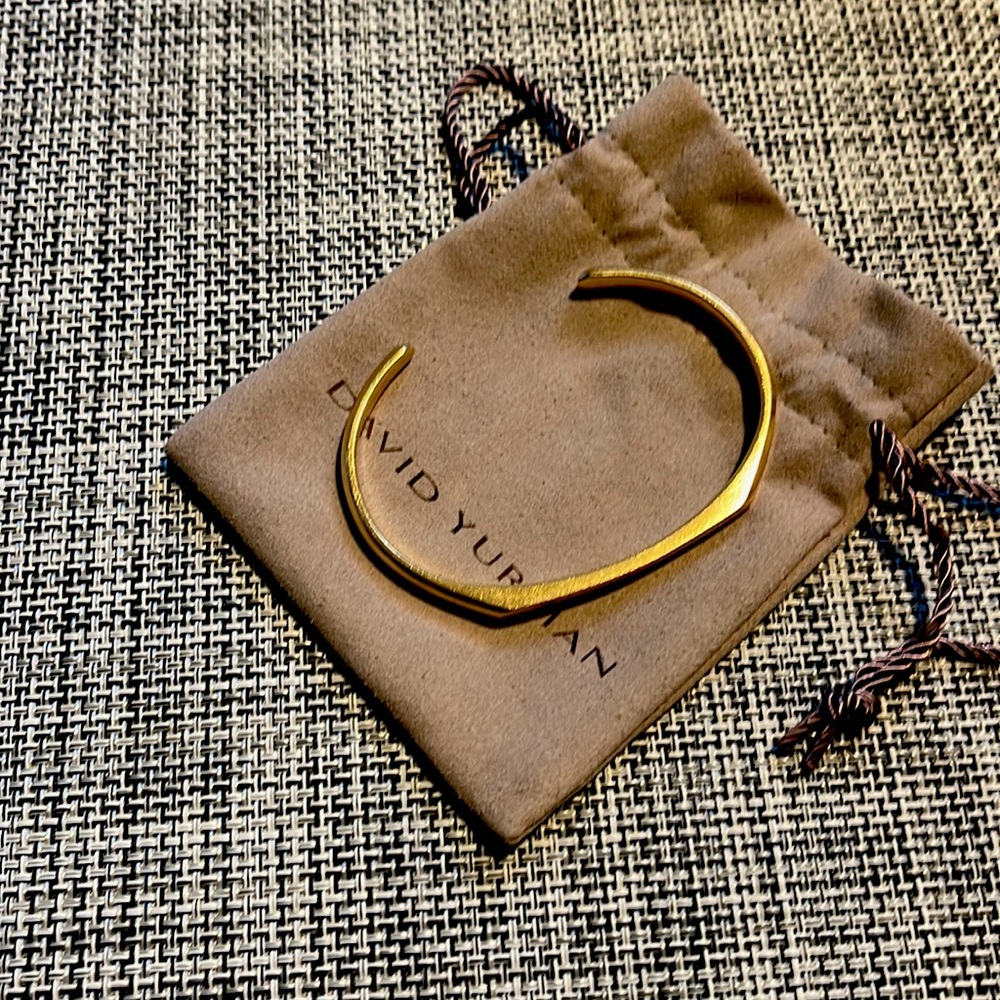 STREMLINE CUFF BRACELET IN 18K YELLOW GOLD